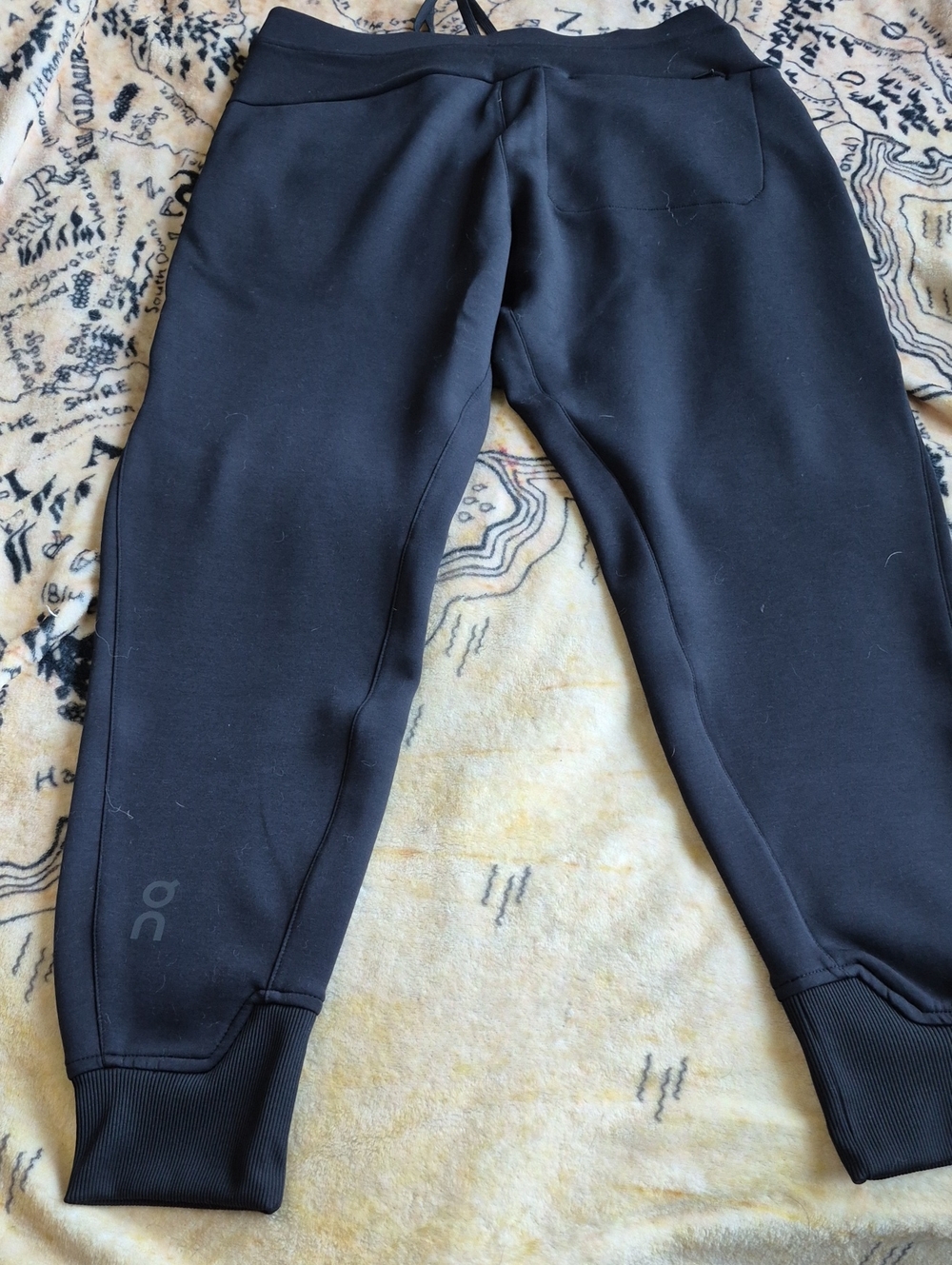 NWT On Running Sweat Pants Black Jogger Sweatpants Mens Size Small Very Soft - Picture 10 of 12